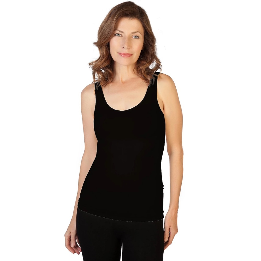SKINNYTEES | Basic Scoop Neck Tank in BLACK 🖤